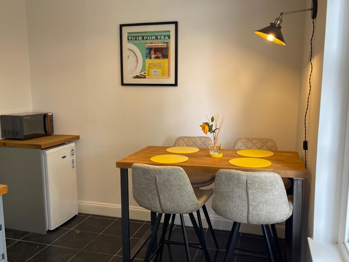 Beautiful Georgian Duplex Apartment กลอสเตอร์ ภายนอก รูปภาพ