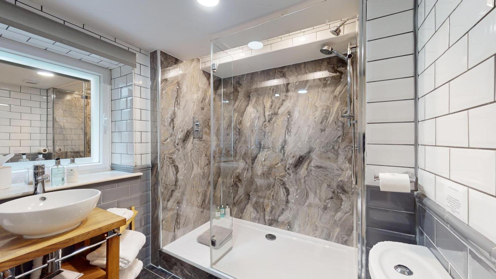 Beautiful Georgian Duplex Apartment กลอสเตอร์ ภายนอก รูปภาพ